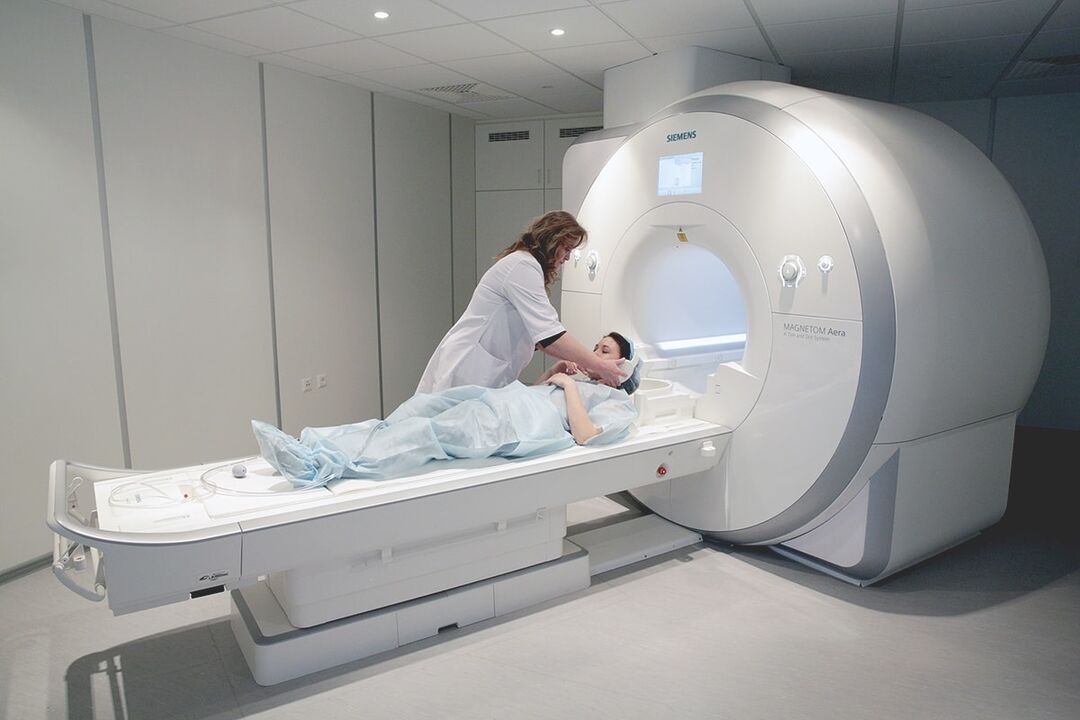 Osteokondrosi torazikoaren MRI diagnostikoa